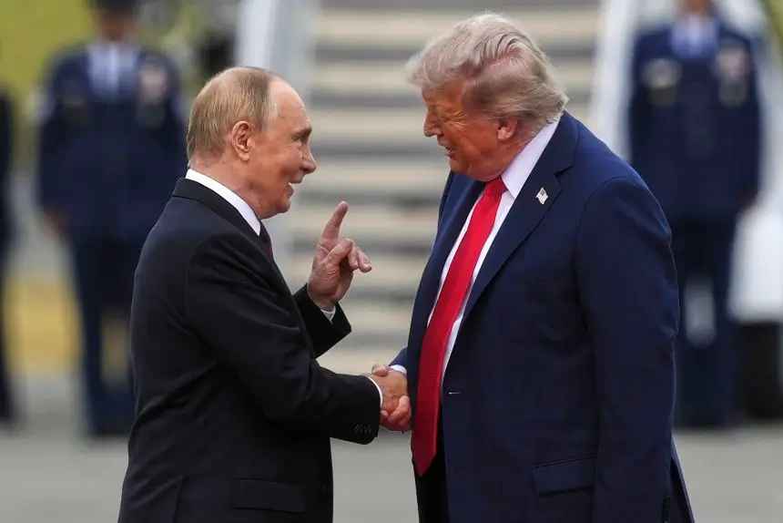 Trump révèle un moment de sa rencontre avec Poutine: je lui ai dit — es-tu un tigre de papier ?