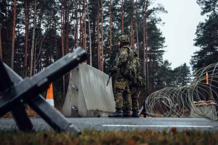 Évacuations massives, plan prêt / Les États baltes se préparent à une invasion russe