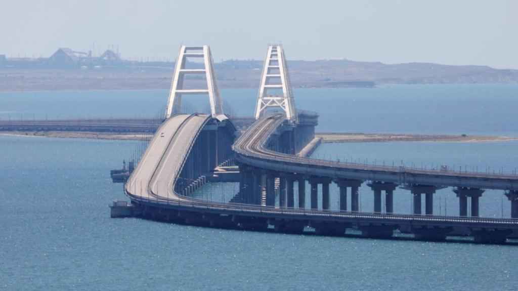 Ancien ministre britannique de la Défense : l'Ukraine doit détruire le pont de Crimée