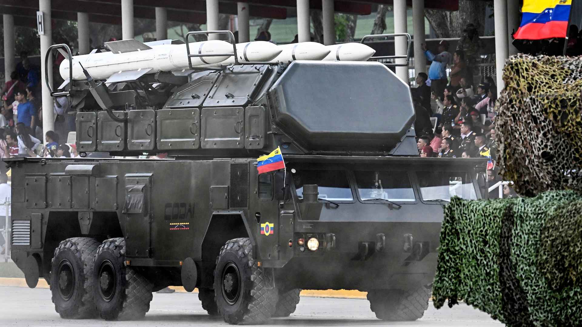Trump va envahir le Venezuela / L'armée se prépare à la guerre, ports visés