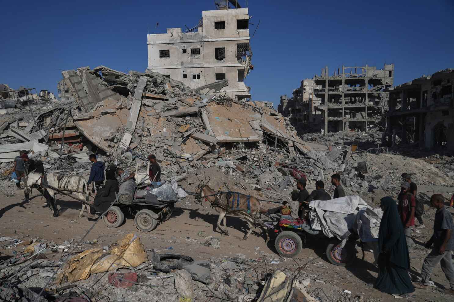 Gaza après le cessez-le-feu : ville détruite, milliers de disparus