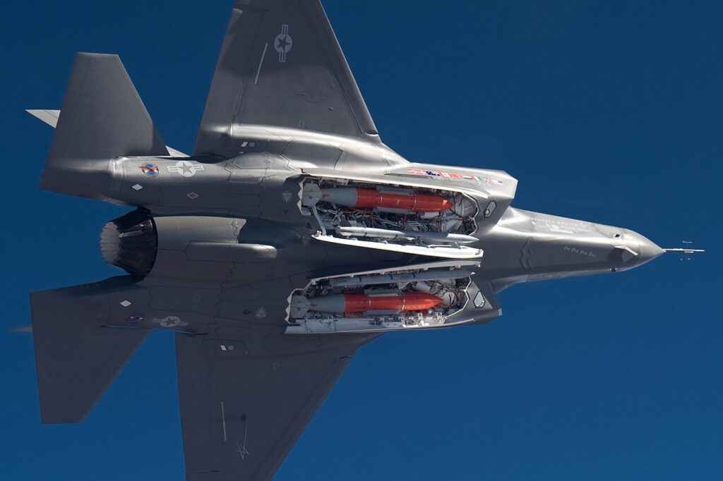 Défense du territoire avec armes nucléaires / l’OTAN fait décoller Tornado et Eurofighter