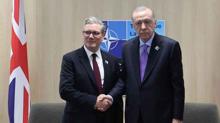 Avions de chasse Eurofighter en Turquie : Starmer rencontre Erdogan pour discuter de la vente