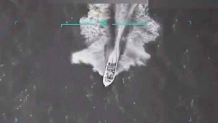 L'armée américaine combat en mer, attaque quatre navires, au moins 14 morts