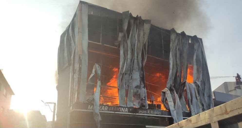 Six morts dans l'incendie d'un entrepôt de parfums en Turquie