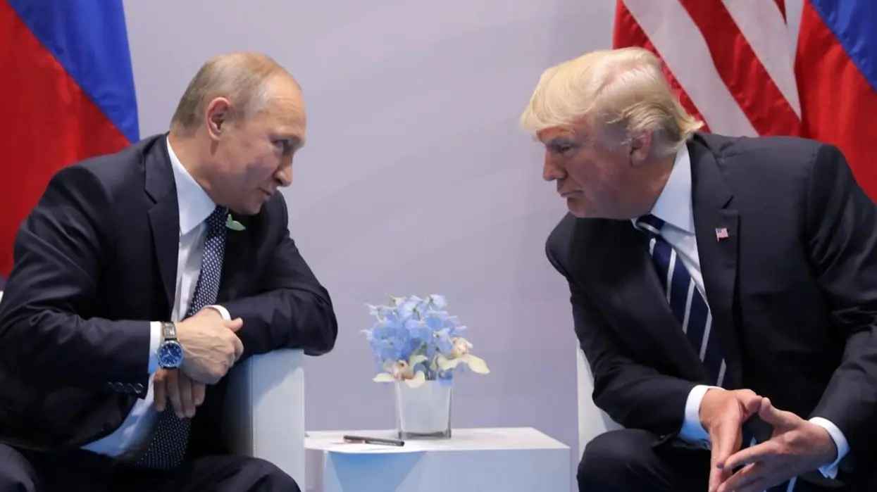 Trump dit que Poutine lui a demandé «d'aider à résoudre la guerre en Ukraine»