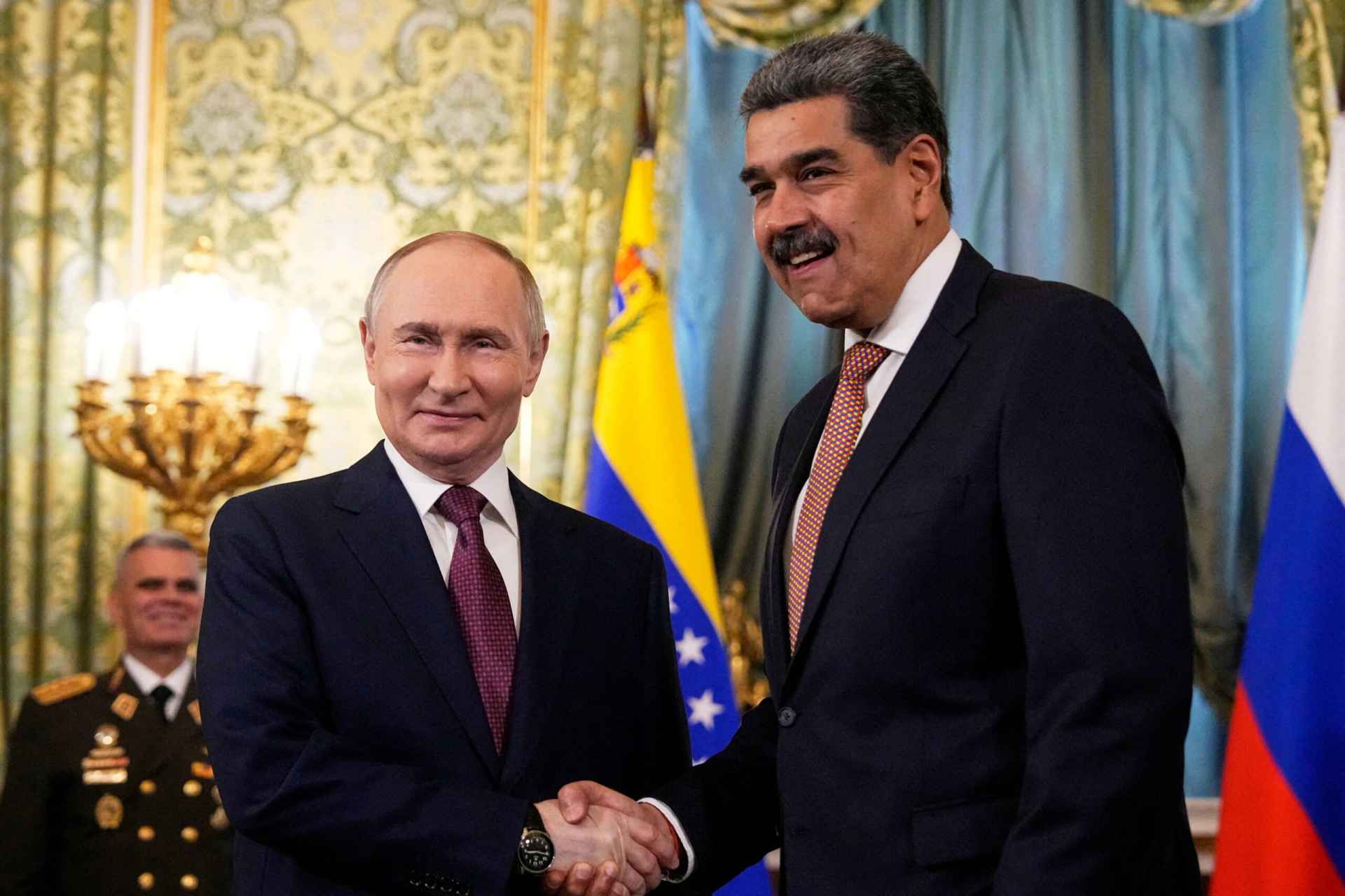 Poutine envoie les Oreshnik au Venezuela — avec Maduro contre les USA, il aide l'armée