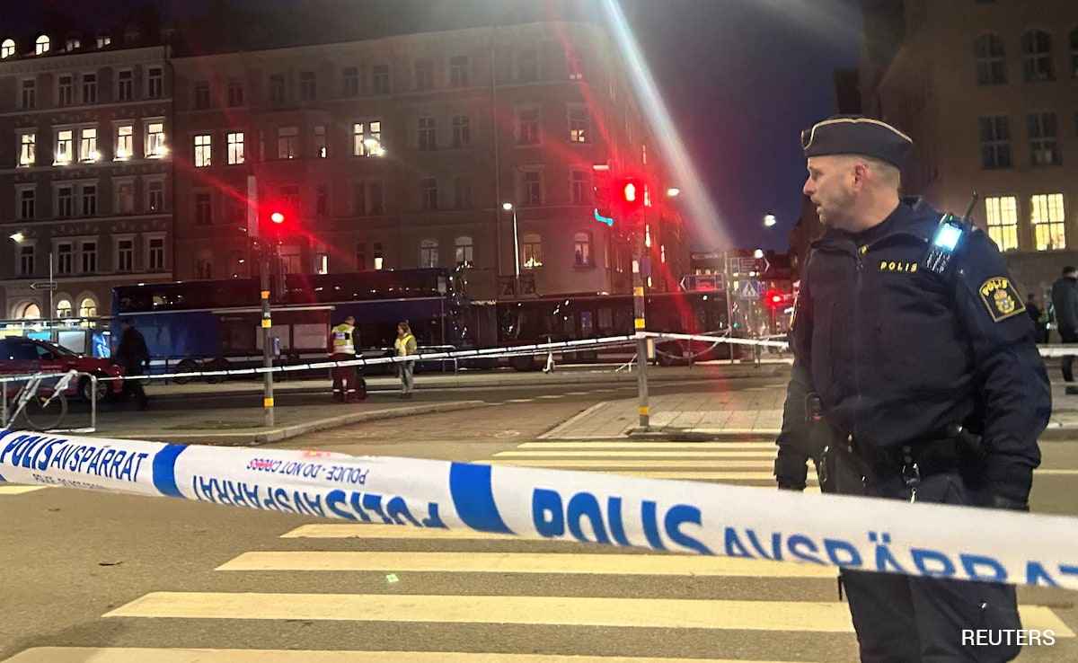 Plusieurs morts après qu'un bus percute une station à Stockholm