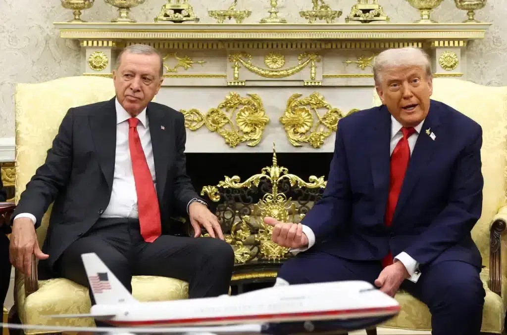 Réunion à la Maison Blanche, Trump demande à Erdogan d'arrêter d'acheter du pétrole russe