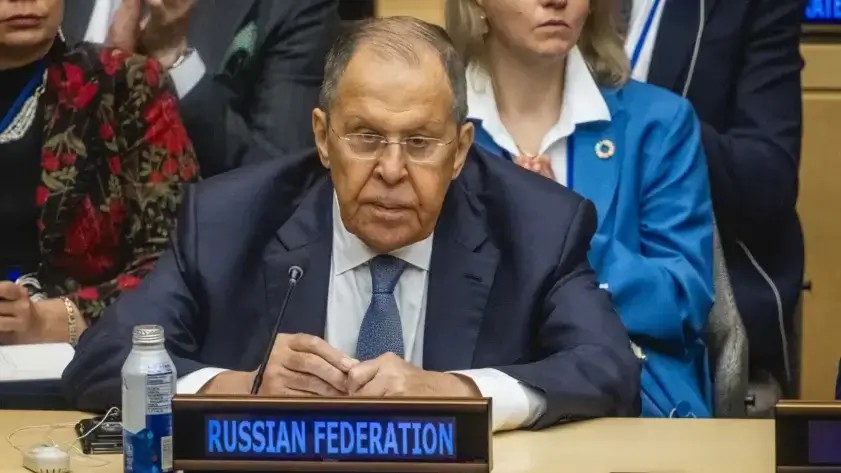« L’OTAN et l’UE ont déclaré la guerre à la Russie », s’emporte Lavrov, annonce une riposte