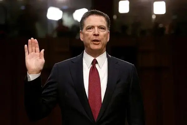 L'ex-directeur du FBI James Comey sous enquête pour fausses déclarations et entrave à la justice