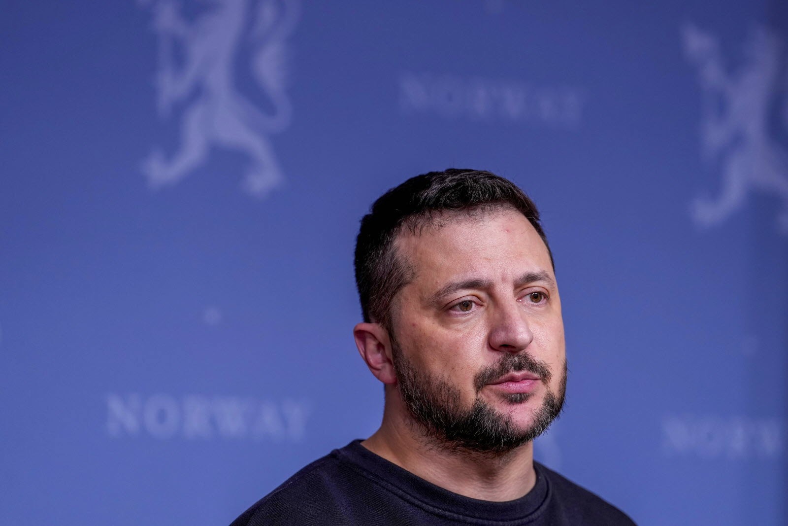 Zelensky : Kiev prêt pour des pourparlers de paix partout sauf deux pays