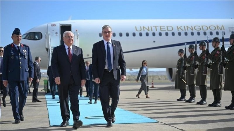 Starmer “transmet” le message d'Erdogan / Là où sont fabriqués les Eurofighter…