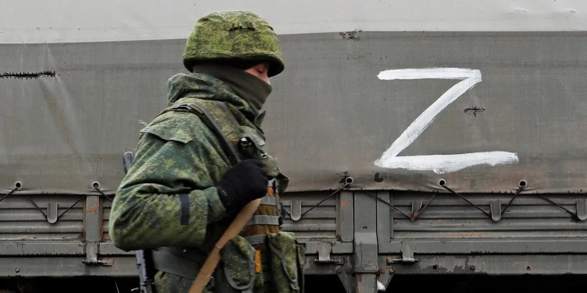 La Russie avance à pas de tortue en Ukraine, 108 ans pour une conquête totale selon The Economist.