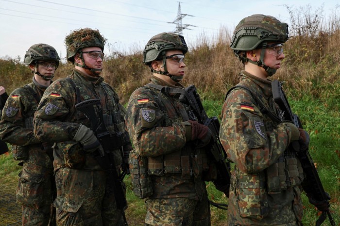 L'armée la plus puissante d'Europe — l'Allemagne approuve 260 000 soldats en 10 ans