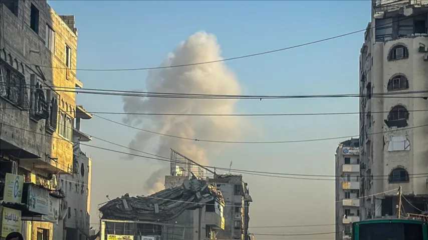 Le cessez-le-feu n'arrête pas les tueries à Gaza; Israël poursuit les attaques, 33 morts en 12h