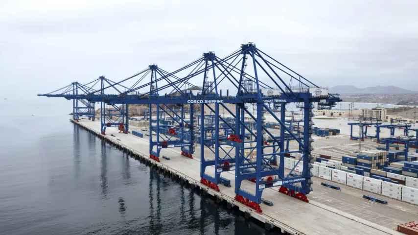 Les USA et la Chine «s'affrontent» au Pirée; confrontation diplomatique à Athènes pour le port