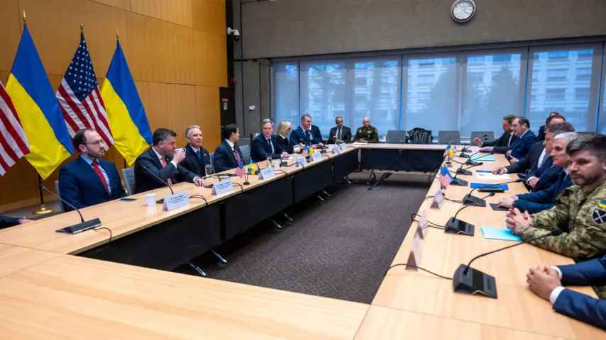 Plan pour l'Ukraine : Rubio et le bras droit de Zelensky saluent de "bons progrès" à Genève