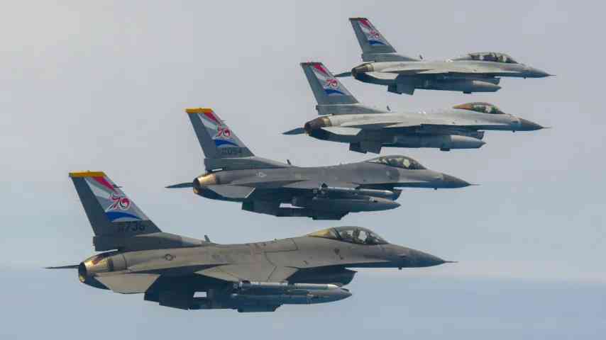 Avions russes et chinois déclenchent l'alarme / Séoul réagit, pénètre la zone aérienne protégée