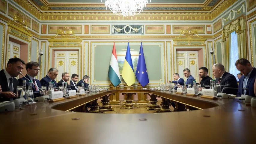 Budapest : Nous devons nous protéger des attaques de Kiev et de l'UE