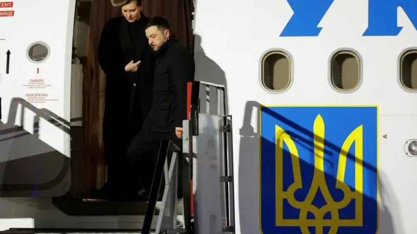 Cinq drones aperçus volant «près de la trajectoire» de l'avion de Zelensky vers Dublin