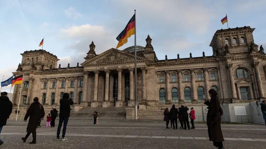 Cyberattaque au Bundestag? Systèmes du parlement allemand en panne pendant la visite de Zelensky