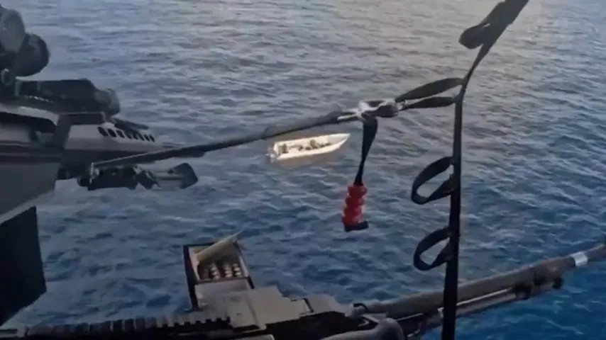 Habileté et précision dans le Pacifique — sniper américain stoppe bateau rapide soupçonné de trafic