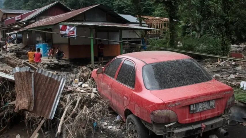 Inondations: plus de 2 000 morts et disparus en Indonésie et au Sri Lanka, près de 4 M touchés