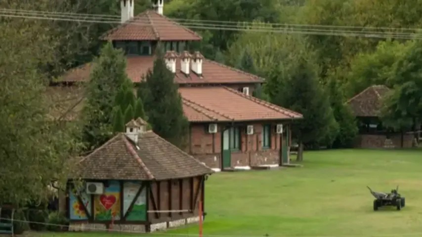 La police trouve des preuves : un groupe entraîné en Serbie visait à déstabiliser la Moldavie