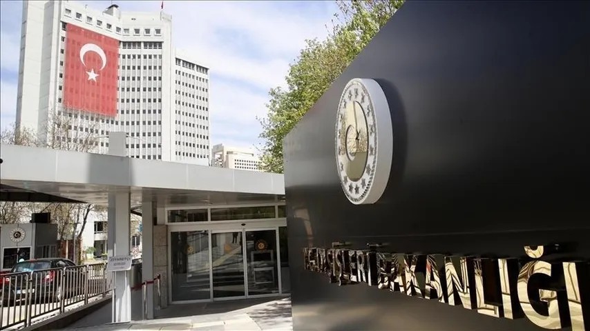 La Turquie convoque diplomates russes et ukrainiens après attaques contre navires en mer Noire