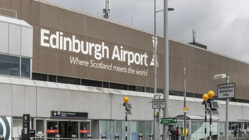 L'aéroport d'Édimbourg en Écosse suspend les vols à cause de pannes informatiques