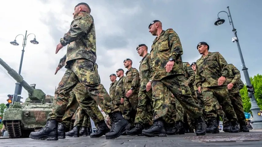 L'Allemagne renforce le flanc est de l'OTAN, envoie des troupes en Pologne