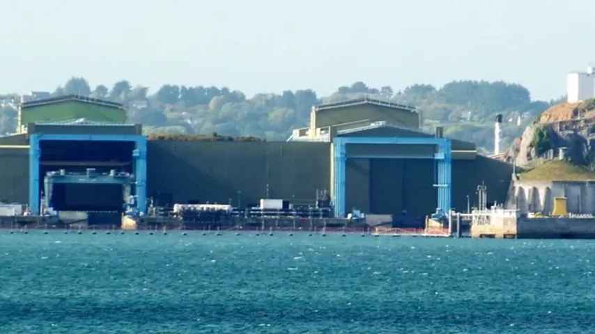 L'armée a ouvert le feu : que sait-on des drones au-dessus de la base nucléaire française