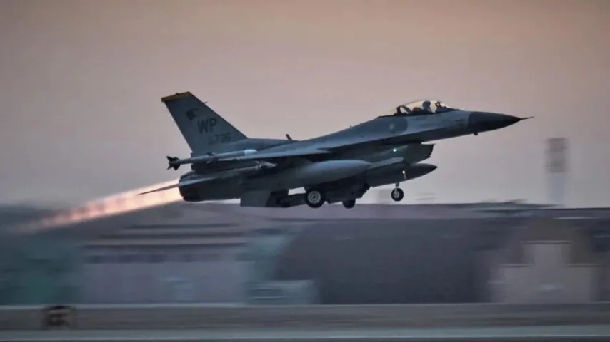 Les États-Unis ripostent pour 2 soldats tués par l'EI en Syrie, frappent bases et dépôts d'armes