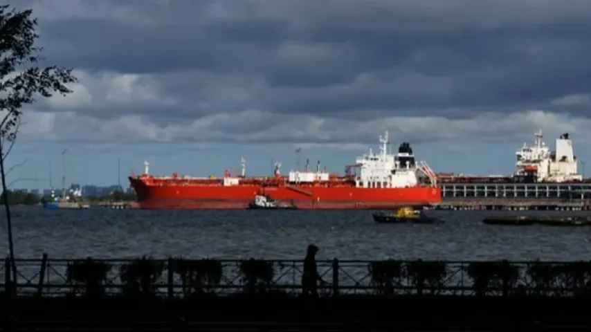Marine suédoise : les Russes arment des pétroliers qui contrebandent du pétrole russe