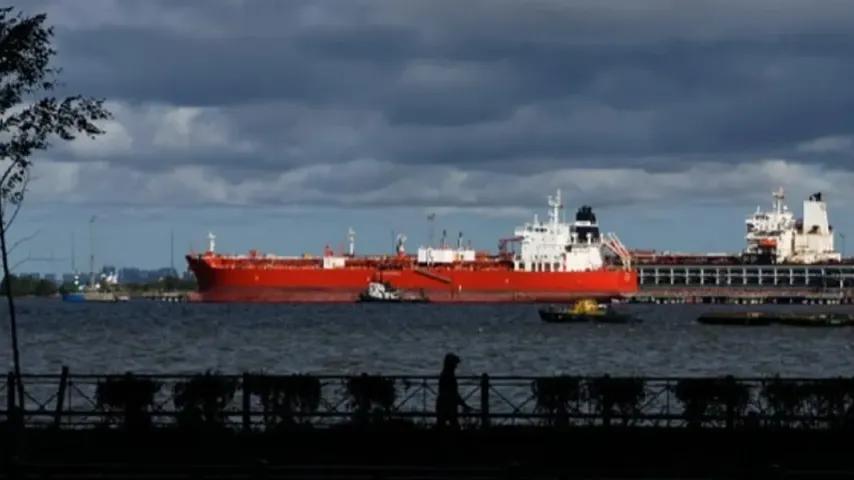 Marine suédoise : les Russes arment des pétroliers qui contrebandent du pétrole russe