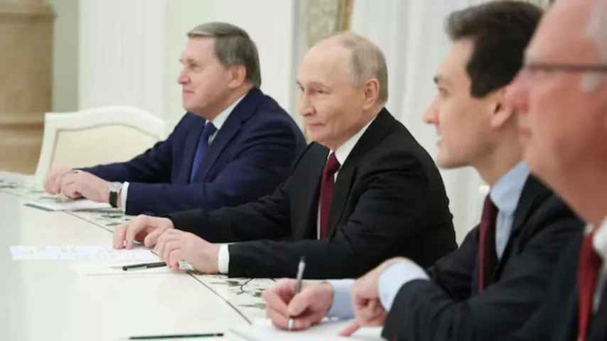 Négociations jusqu'à l'aube — Poutine accepte des propositions US pour l'Ukraine, prêt à poursuivre