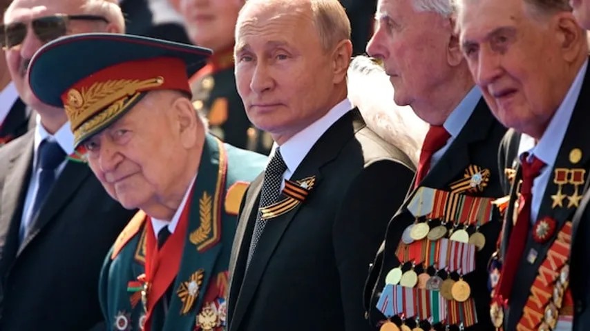 Poutine va restaurer l'Union soviétique ! Le Kremlin répond à Merz : C'est de la folie