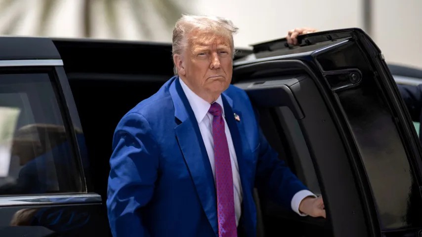 Trump dit que «nous sommes plus proches que jamais» de la paix en Ukraine