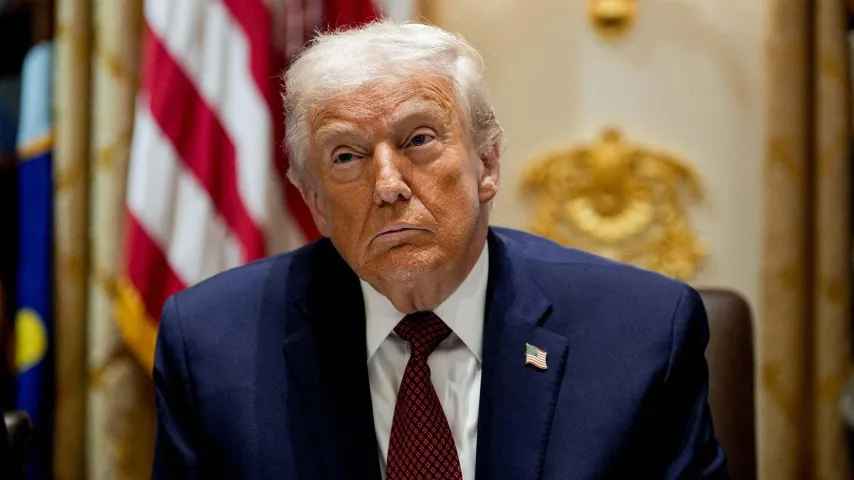 Trump: l’idéologie nous éloigne de l’Europe; dirigeants faibles, Zelensky devrait céder des terres!!