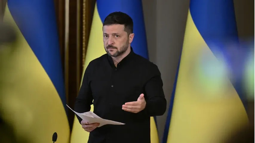 Zelensky : Toute décision sur le territoire de l'Ukraine sera prise par le peuple