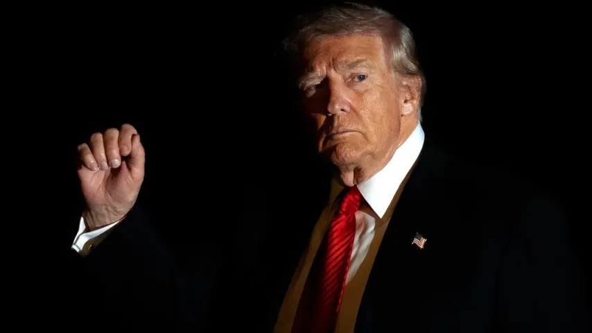 Je ne me sens plus obligé de ne penser qu'à la paix", Trump explique le Groenland