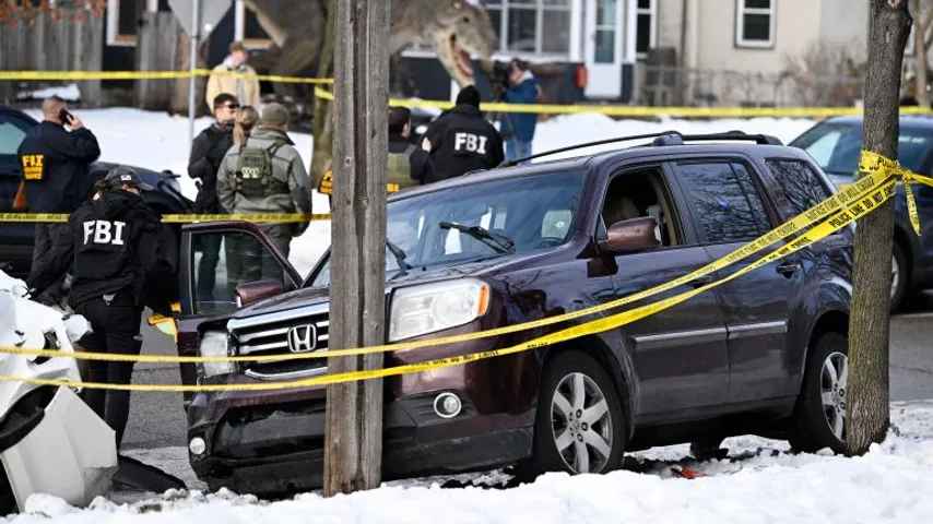 L'agent de l'immigration tue une femme / 'Brûle' Minneapolis, manifestations toute la nuit