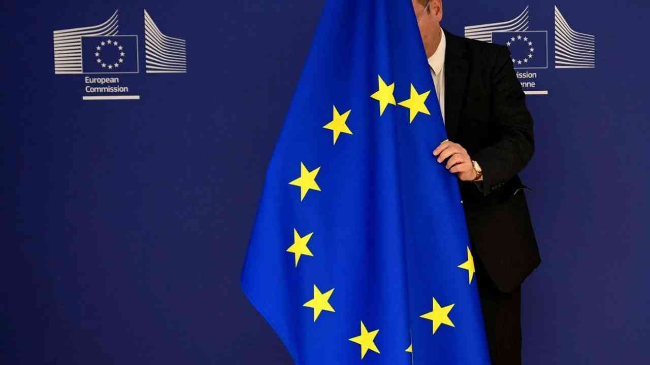L'Europe à deux vitesses arrive / Trump 'se moque' du temps que l'UE met