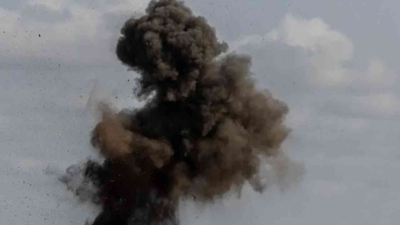 Base russe de Marioupol en feu