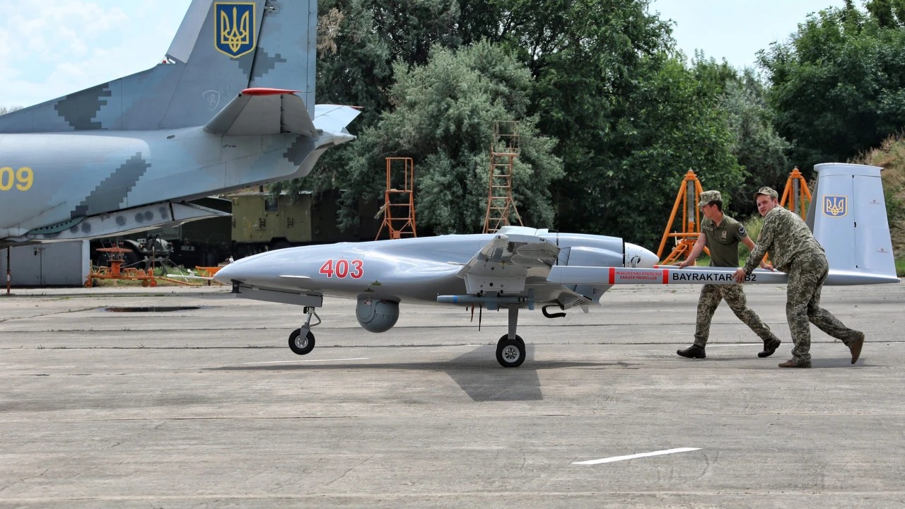 Drones, 'rois' du champ de bataille / 'ont mis hors service' les chars en 4 ans en Ukraine