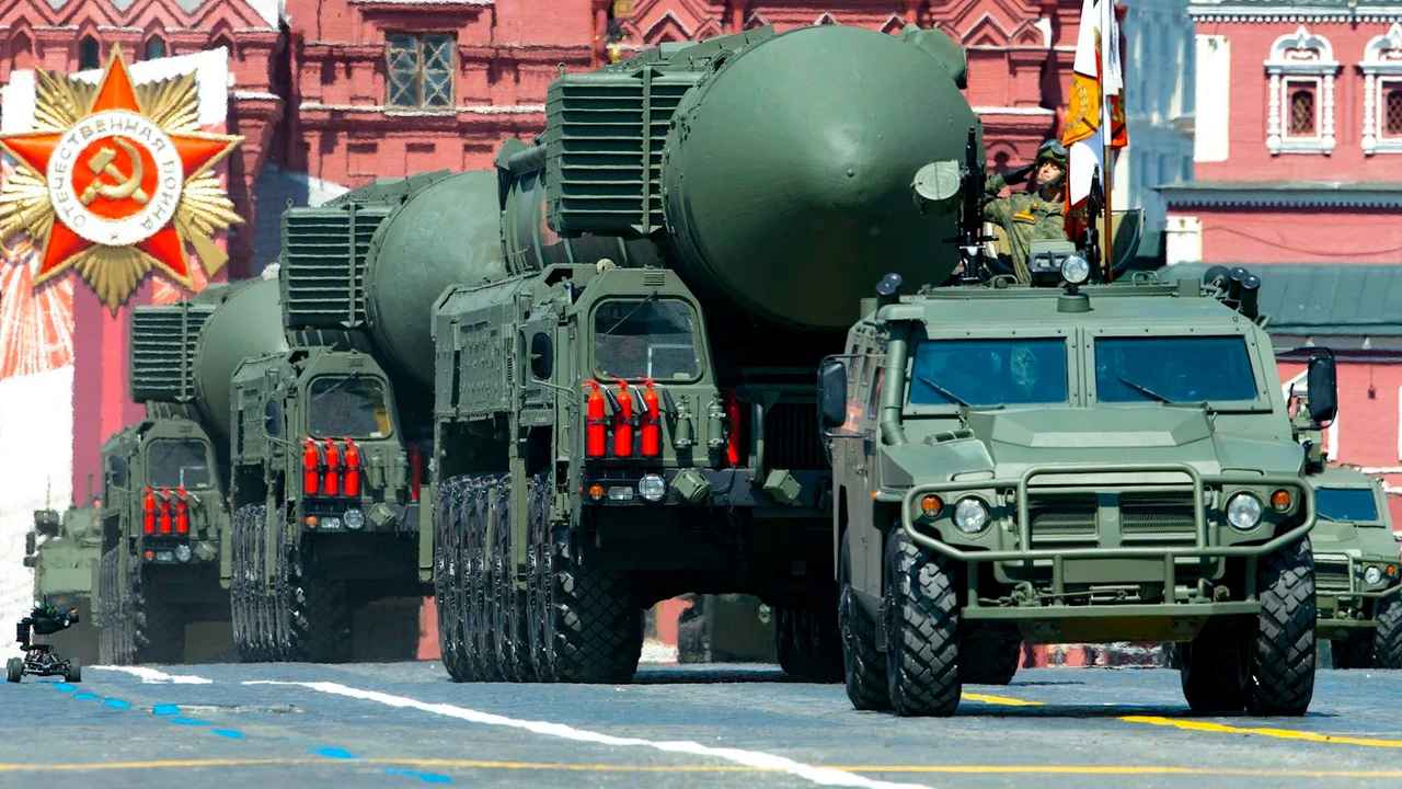 'Explosent' les armes nucléaires: dès aujourd'hui plus aucune limite, NEW START expiré