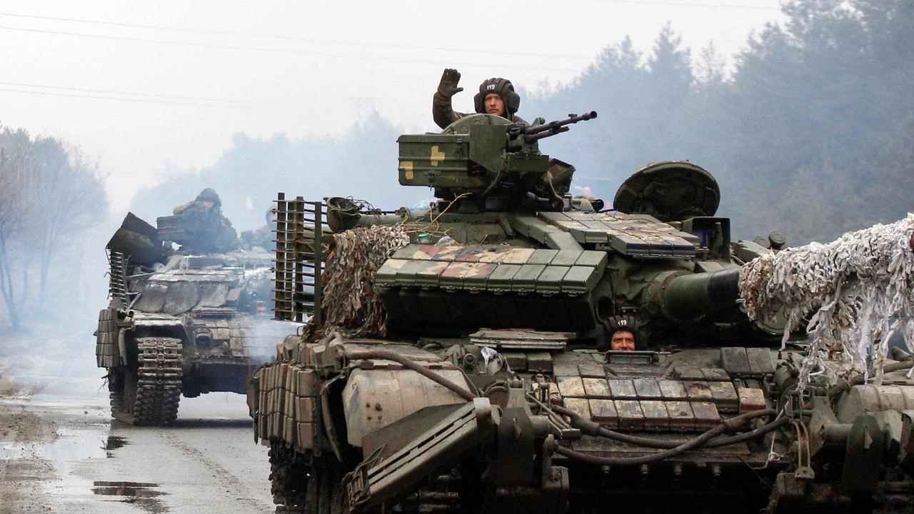 Frappent la Russie en 24 h / Ukraine s'accorde avec Europe et USA, plan multiniveaux