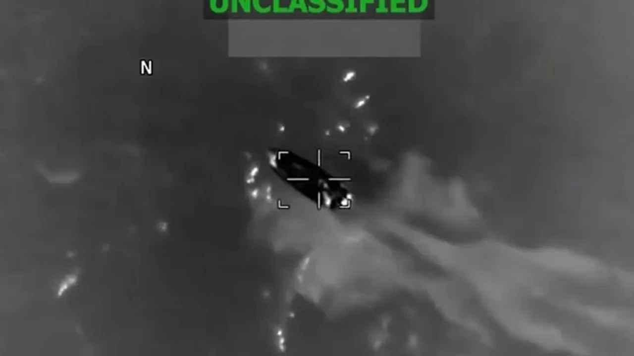 L'armée américaine frappe un navire de trafiquants de drogue dans les Caraïbes