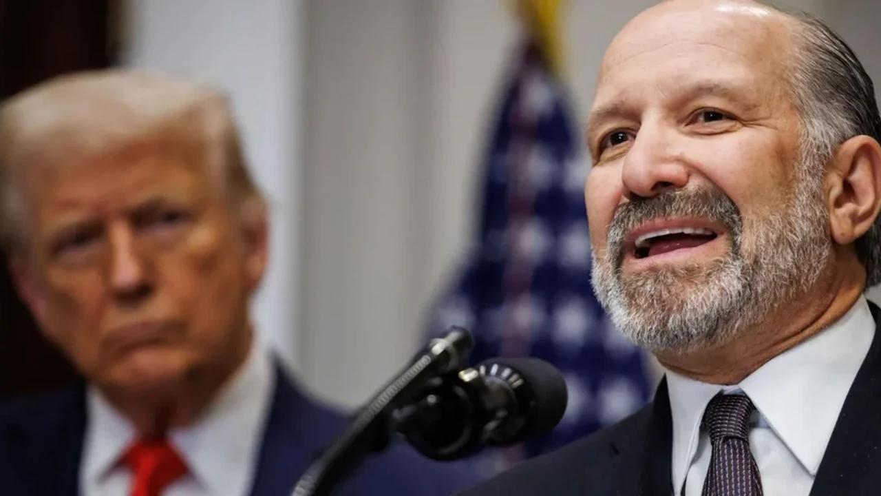 Le secrétaire américain au Commerce admet avoir visité l'île d'Epstein